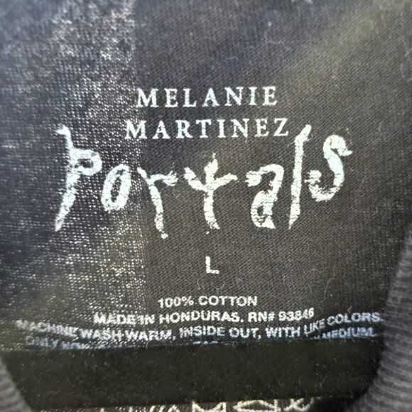 Melanie Martinez “Portals” Graphic Tee – Size L - Picture 3 of 3
